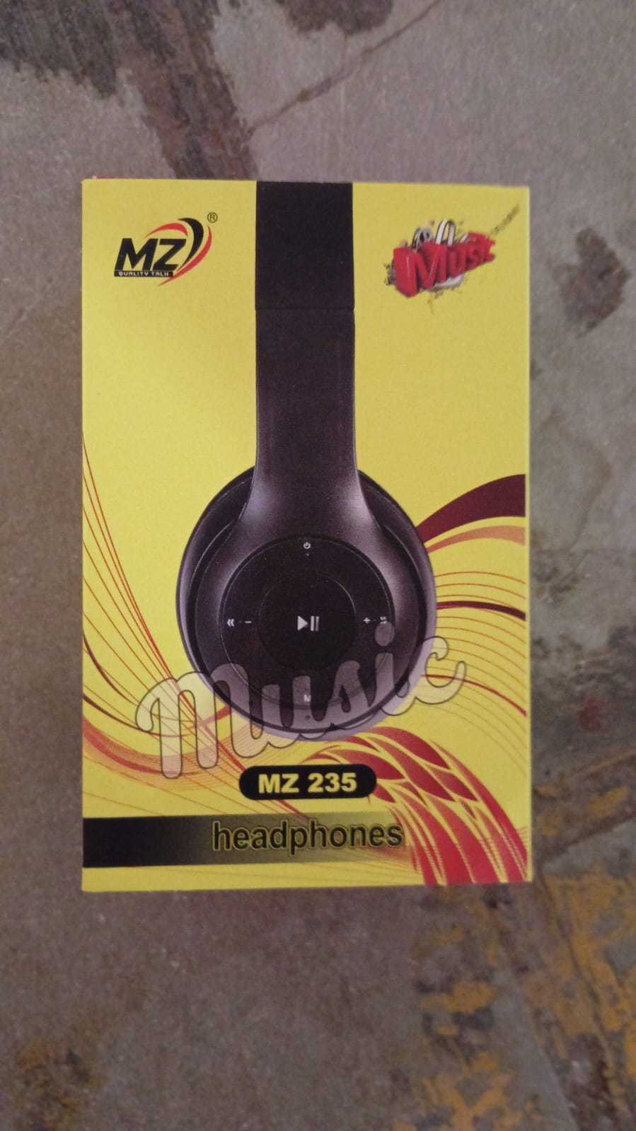 13052 Wireless Headphone Over The Head Bluetooth Headset Foldable Headband Hands-free with Calling Function (1 Pc) 13052 Wireless Headphone Over The Head Bluetooth Headset Foldable Headband Hands-free with Calling Function (1 Pc)